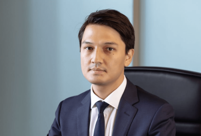 Курс национальной валюты на открытии торгов 10 ноября пробил уровень 430 тенге/$