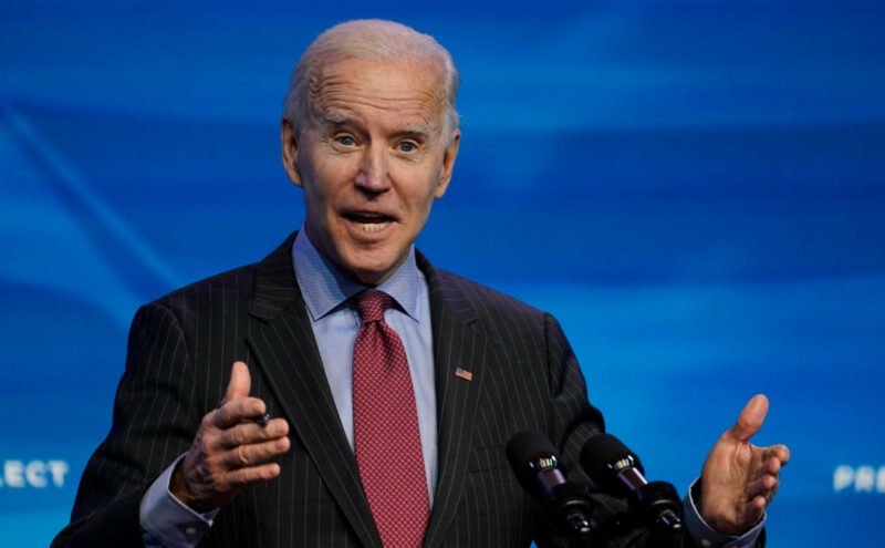 Рейтинг поддержки Байдена упал Рейтинг поддержки Байдена упал