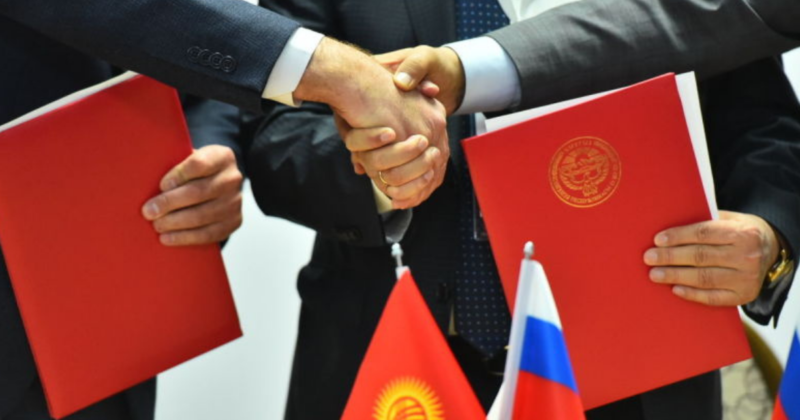 Президенты России и Кыргызстана проведут переговоры в Кремле Президенты России и Кыргызстана проведут переговоры в Кремле