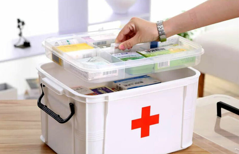 Малообеспеченные семьи в Казахстане получат аптечки - минздрав