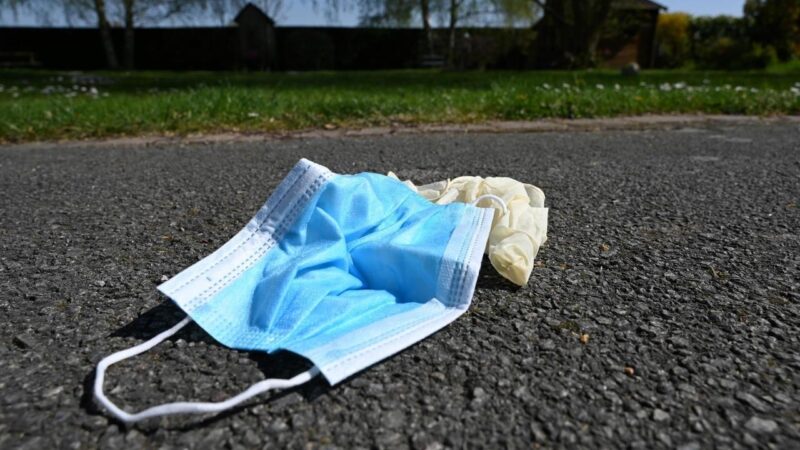 Экопроблема: мир загрязнят одноразовые маски