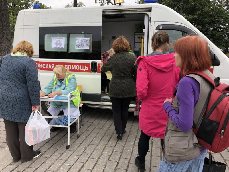 Алматинцев могут вакцинировать от ковида на рынках и ТРЦ Алматинцев могут вакцинировать от ковида на рынках и ТРЦ