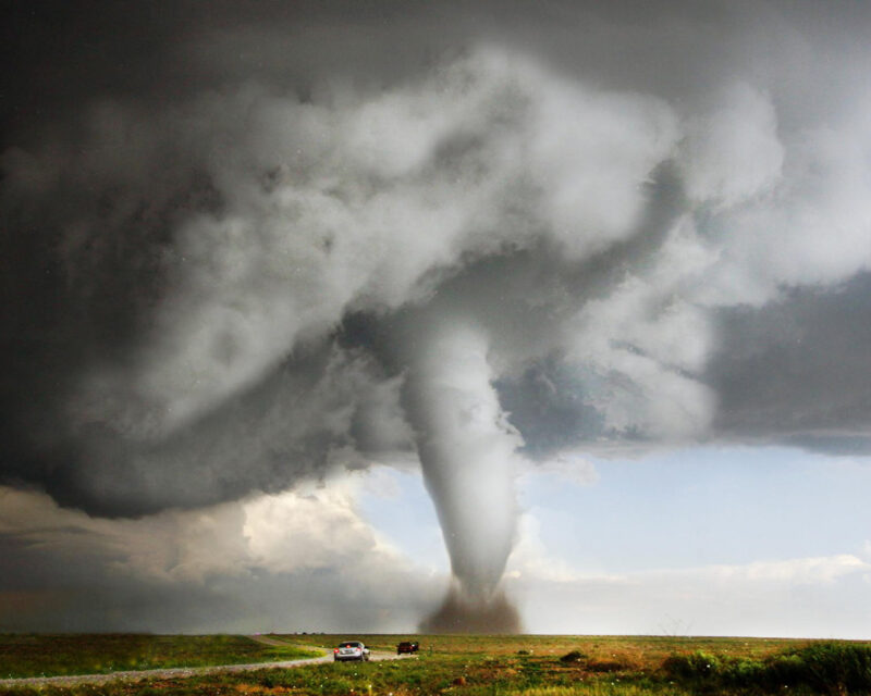 Cмертоносные торнадо обрушились на Алабаму: 5 человек погибли