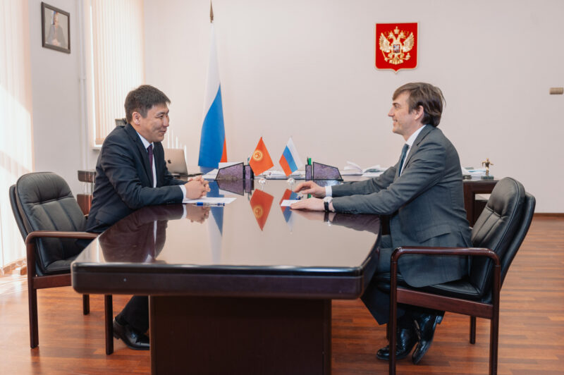 В Кыргызстане появятся школы с российскими стандартами обучения