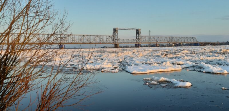 Шугаход на Иртыше: павлодарцы сняли уникальное природное явление