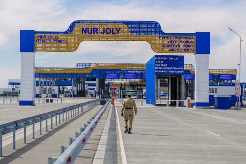 Пункты пропуска на границе Казахстана с Китаем закроют на майские праздники