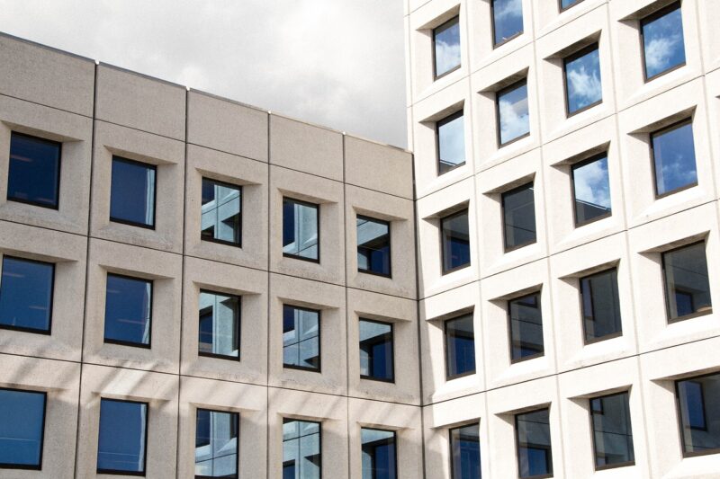 Жителей Алматы предупредили о поддельных сертификатах на жильё