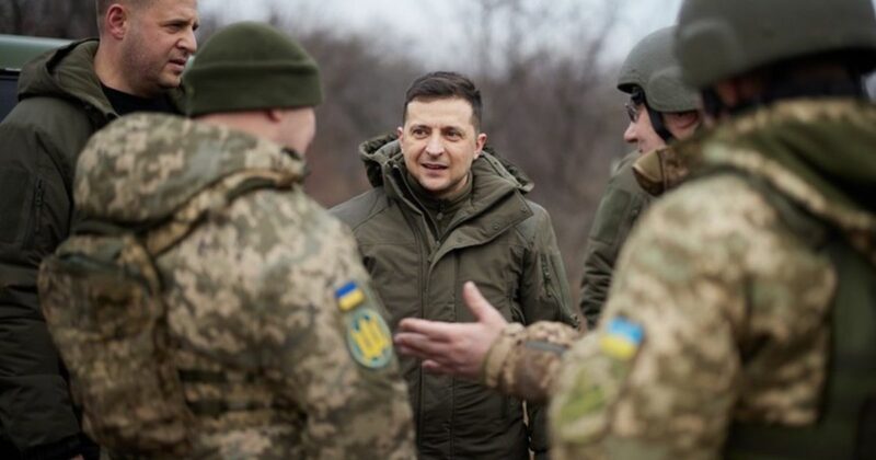 Зеленский готов встретиться с Путиным "в любой точке украинского Донбасса" Зеленский готов встретиться с Путиным "в любой точке украинского Донбасса"