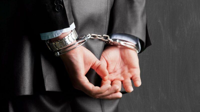 В Алматы осудили преступную группу за "обнал" почти Т4 млрд