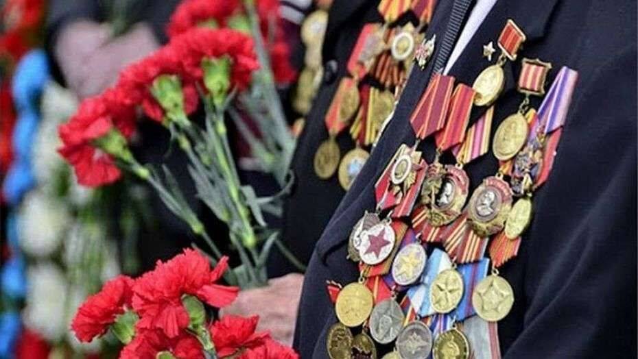 Ветераны и инвалиды ВОВ получили в честь Дня Победы по 1 млн тенге