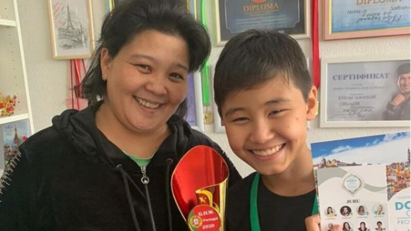 Подросток из Казахстана победил на конкурсе по nail-мастерству во Франции Подросток из Казахстана победил на конкурсе по nail-мастерству во Франции