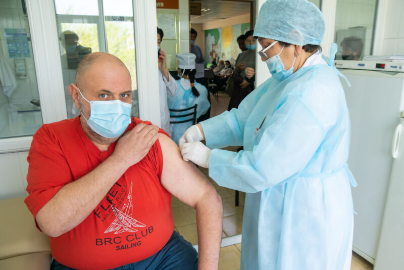 Когда в Алматы отменят масочный режим рассказал Бекшин