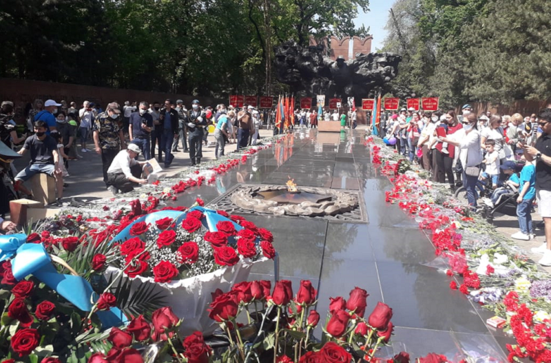 Как в Алматы отмечают День Победы