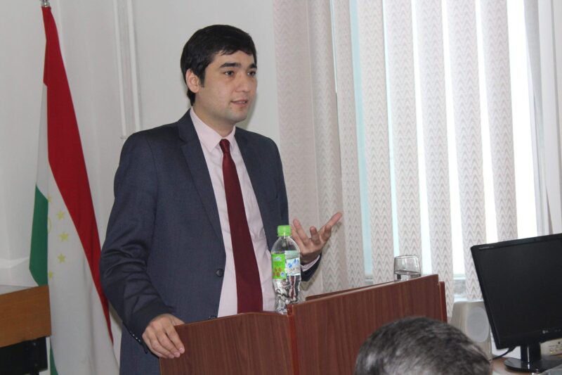 Взгляд из Таджикистана: Тюркский мир и Туран - это не одно и то же Взгляд из Таджикистана: Тюркский мир и Туран - это не одно и то же