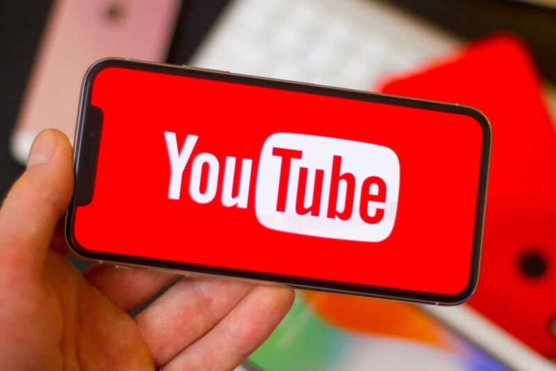 YouTube начнет размещать рекламу во всех видео YouTube начнет размещать рекламу во всех видео