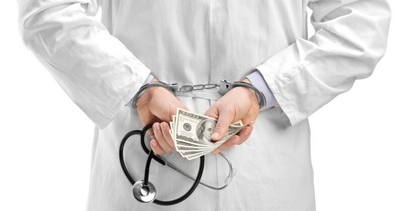 В Алматы по факту продажи паспортов вакцинации начато расследование