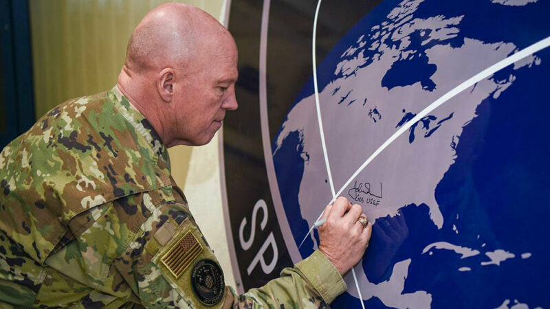 США намерены выступить в роли "диспетчеров" космоса