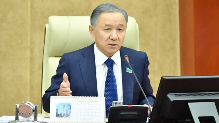 Нигматулин отчитал Цоя и отправил в районную поликлинику