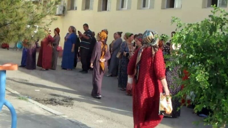 В Туркменистане усложнилась ситуация с получением продовольственных пайков