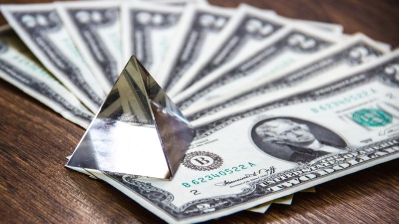 Будьте бдительны: финансовые пирамиды стали скрываться ... в соцсетях Будьте бдительны: финансовые пирамиды стали скрываться ... в соцсетях