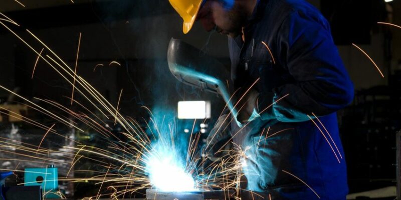 В Казахстане наблюдается острая нехватка рабочих