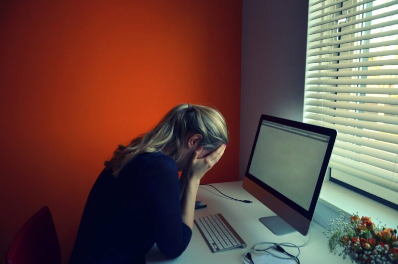 Каждый шестой пользователь сервисов знакомств становился жертвой онлайн-преследования