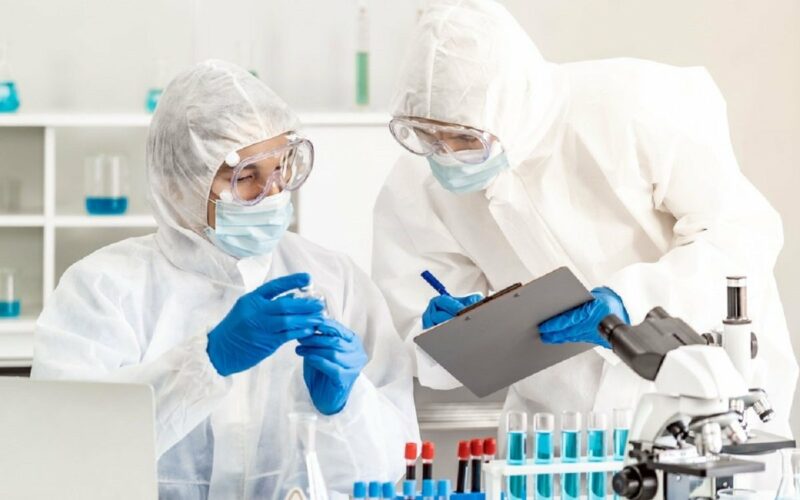 Коронавирус способен маскироваться под белки человека