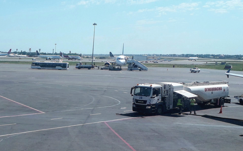 Непростая ситуация с авиакеросином может привести к коллапсу в стране