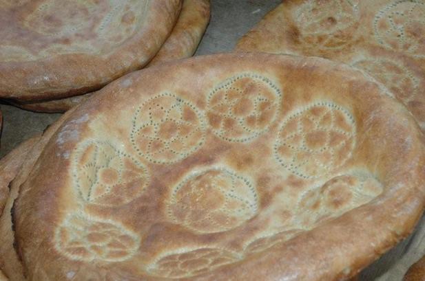 В Дашогузе ввели хлебные карточки