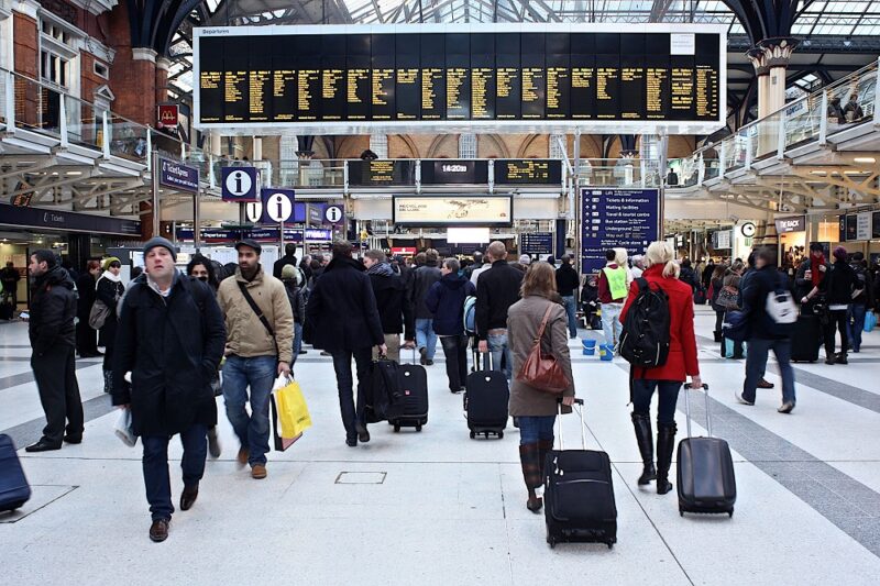 Эмиграция: Кто и почему уезжает из Казахстана в Россию