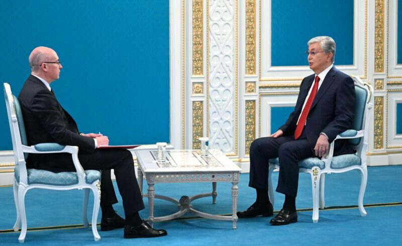 Токаев: "В России некоторые лица перевирают ситуацию, утверждая, что РФ спасла Казахстан"