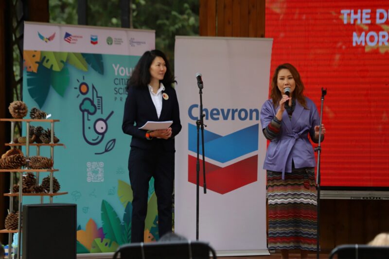 Казахстанские школьники выбирают науку о растениях вместо гаджетов