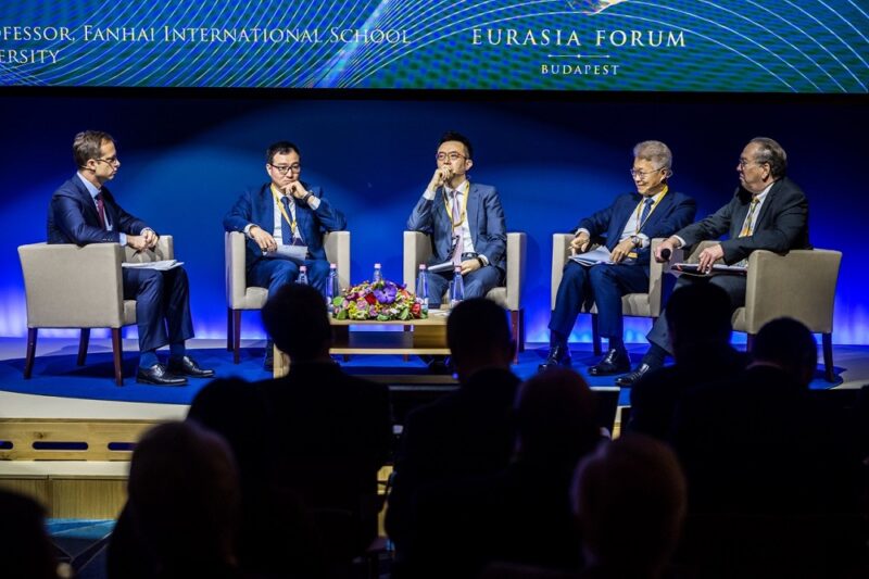 FinTech: Как укрепить новые финансовые хабы в Евразии? FinTech: Как укрепить новые финансовые хабы в Евразии?