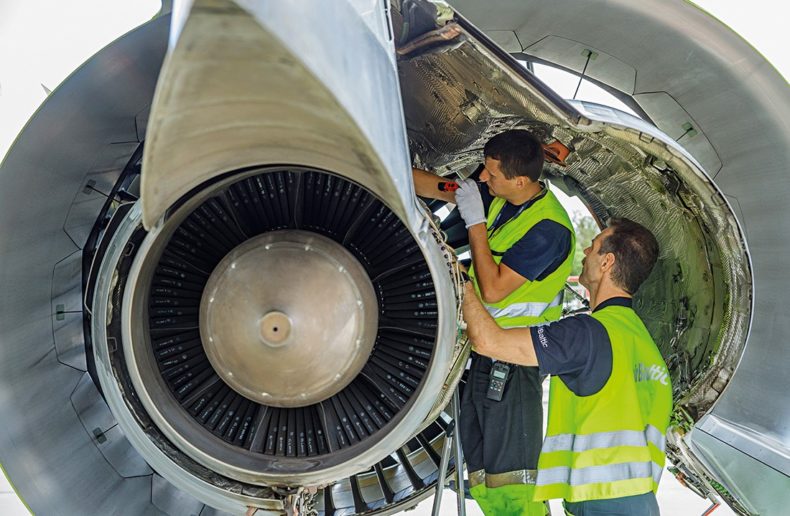 Группа компаний Air Astana впервые провела тяжелую форму обслуживания С2-check