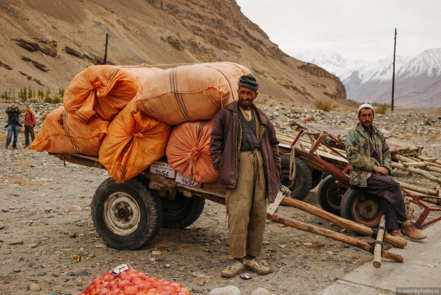 Душанбе не признал "Талибан", но продолжает торговлю с Афганистаном Душанбе не признал "Талибан", но продолжает торговлю с Афганистаном
