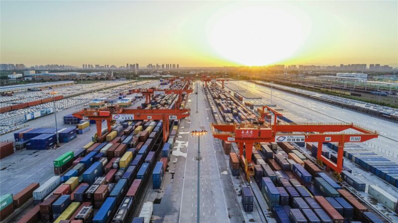 Казахстанский терминал в Сиане вызывает большой интерес со стороны международных компаний