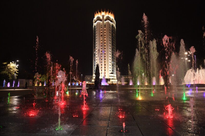 1 мая в Алматы запустят фонтаны 1 мая в Алматы запустят фонтаны