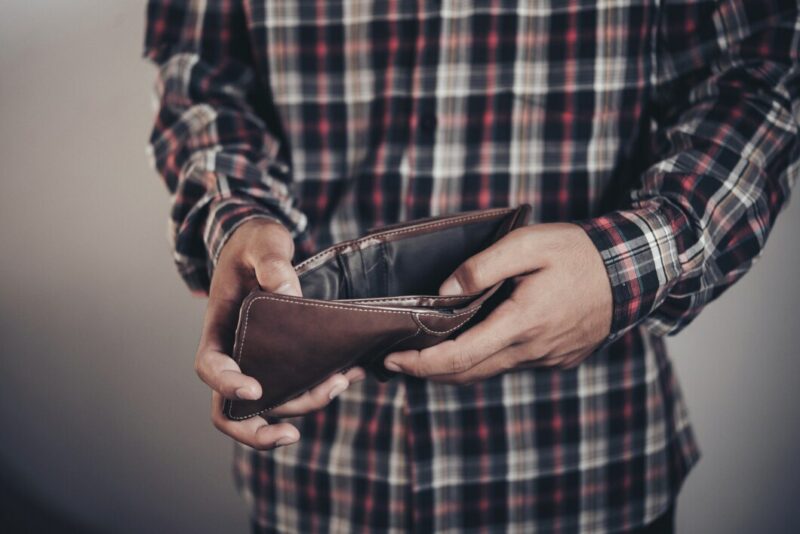 Несмотря на рост МЗП, уровень бедности в Казахстане не снижается Несмотря на рост МЗП, уровень бедности в Казахстане не снижается