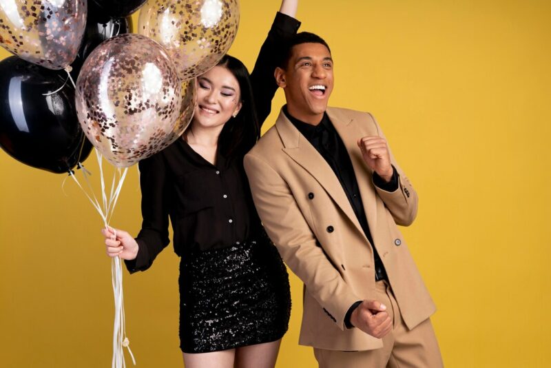 В Казахстане запретили выпускные балы, но школьники проигнорировали