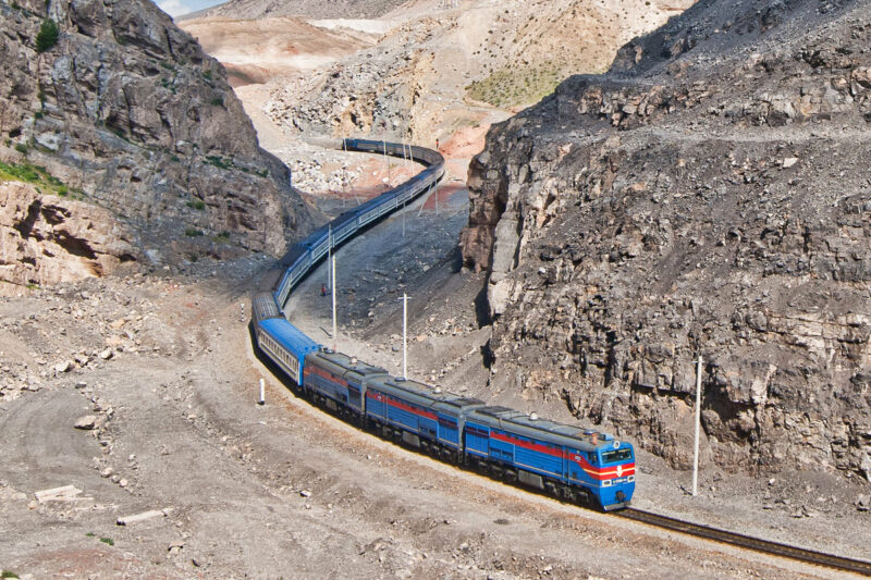 Политика вместо бизнеса: Узбекистан не получит путь к иранским портам Политика вместо бизнеса: Узбекистан не получит путь к иранским портам