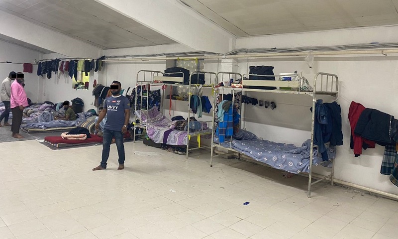 Владелица швейного цеха в Кыргызстане эксплуатировала труд 30 мигрантов Владелица швейного цеха в Кыргызстане эксплуатировала труд 30 мигрантов