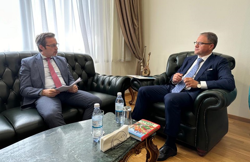 Дипломаты обсудили вопрос об облегчении визового режима ЕС для казахстанцев