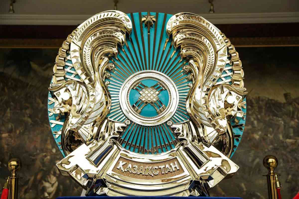 В Казахстане пока не намерены менять герб страны В Казахстане пока не намерены менять герб страны