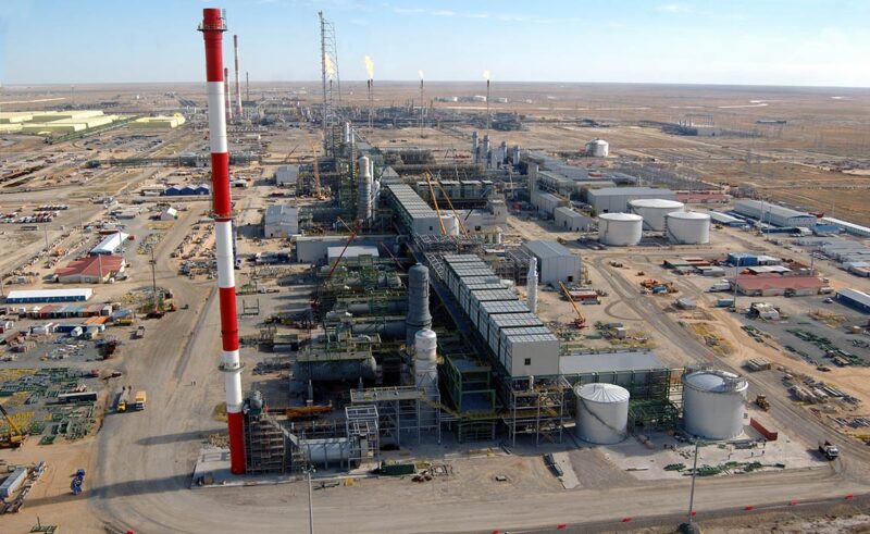 Казахстанцы требуют обнародовать условия договоров на разработку Тенгиза, Кашагана и Карачаганака