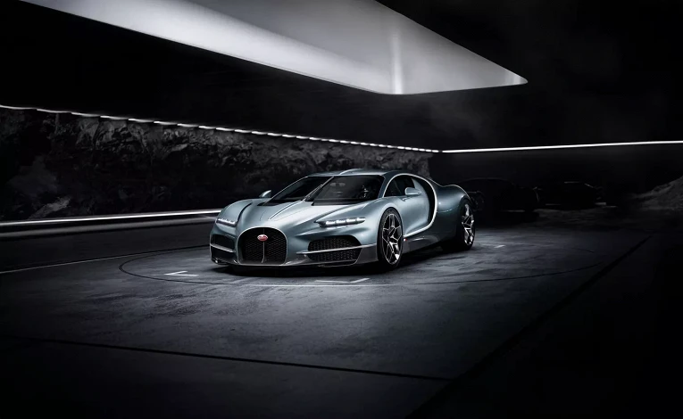 Обзор: Сунак обвинил Россию во вмешательстве в выборы; жена Зеленского купила Bugatti за 4,5 млн евро