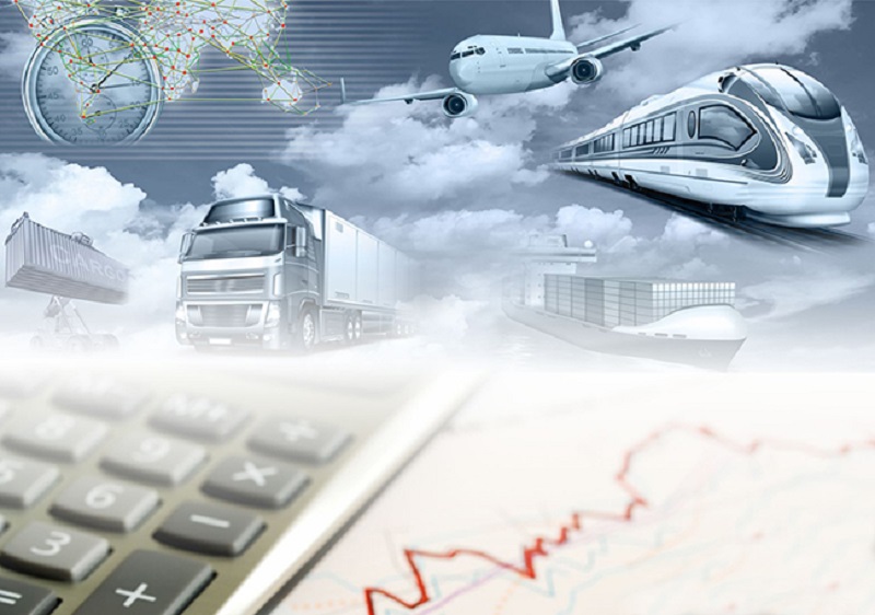 Логистическая отрасль Казахстана: рузовой транспорт, авиация, железнодорожные перевозки и контейнерные терминалы на фоне карты и графика роста экономики.