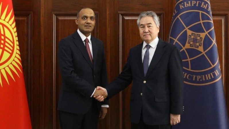 Глава МИД КР и посол Бангладеш обсудили реализацию договоренностей Глава МИД КР и посол Бангладеш обсудили реализацию договоренностей