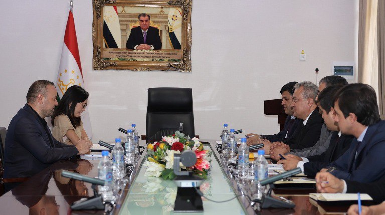 В Министерстве науки Таджикистана обсужден переход на цифровое образование В Министерстве науки Таджикистана обсужден переход на цифровое образование