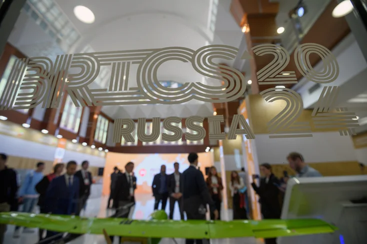 Баланс сил перемещается от G7 к БРИКС — Bloomberg Баланс сил перемещается от G7 к БРИКС — Bloomberg