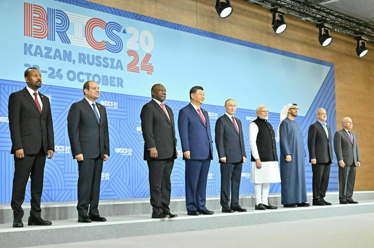 БРИКС: почему Азербайджан "да", а Казахстан – "нет"?